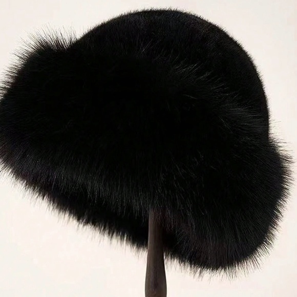 Luxe Vegan Fur Fall Winter Hat - Picture 6 of 7